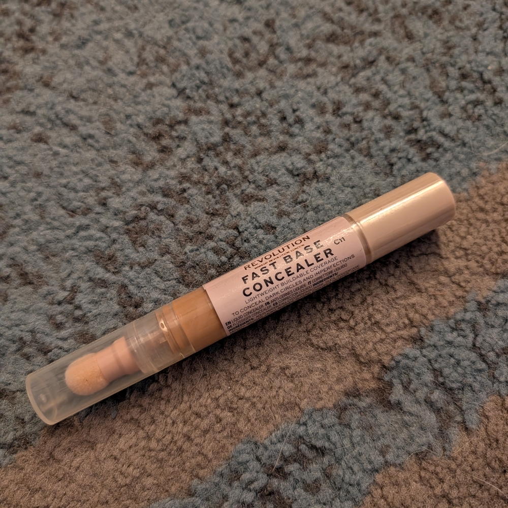 Revolution Face Base Concealer - Warm Tan